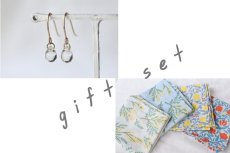 画像1: 耳飾り × ハンカチ gift set - しずく（クリアカラー） (1)