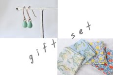 画像1: 耳飾り × ハンカチ gift set - しずく（ターコイズカラー） (1)