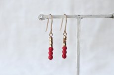 画像3: 耳飾り × ハンカチ gift set - レッド × ゴールド (3)