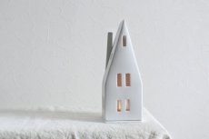 画像5: 傾 斜 屋 根 の 家  (5)