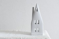 画像2: 傾 斜 屋 根 の 家  (2)